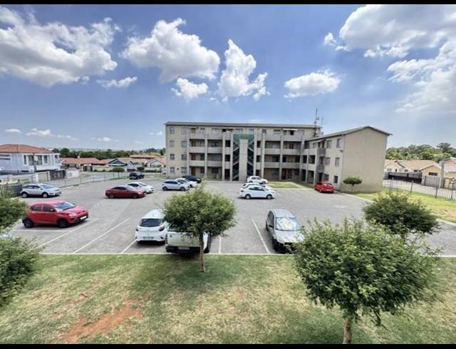 2 BEDROOM APARTMENT FOR SALE IN FLEURHOF